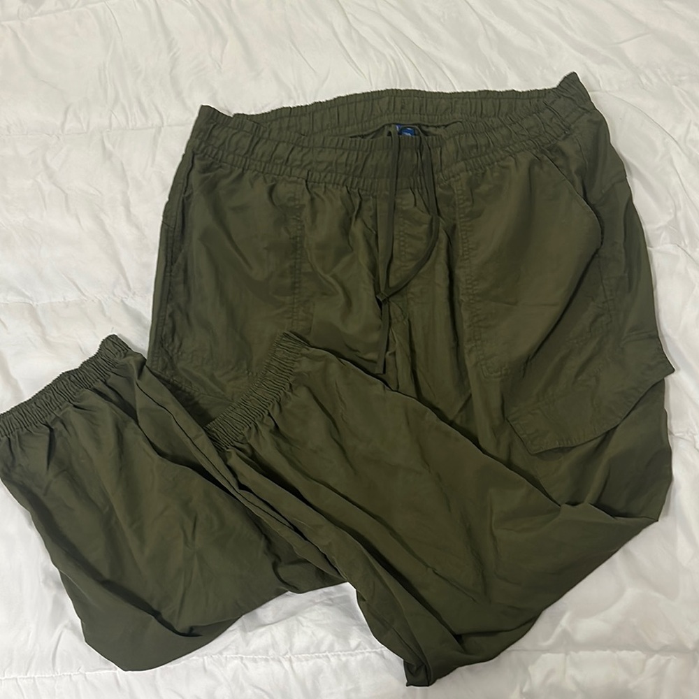 Olive Green Women’s Cargo Pants Old Navy - XL
